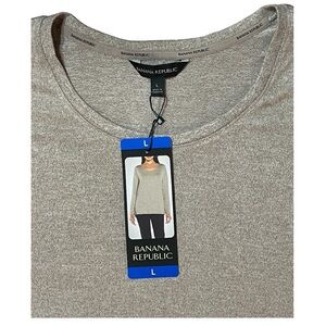 BANANA REPUBLIC Women’s TAN Brown Crewneck Top size: L    NWT!